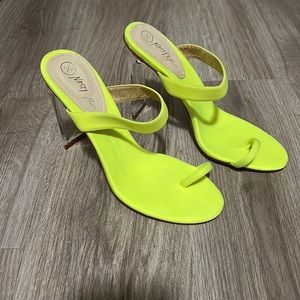 Nasty gal heels size 6 yellow